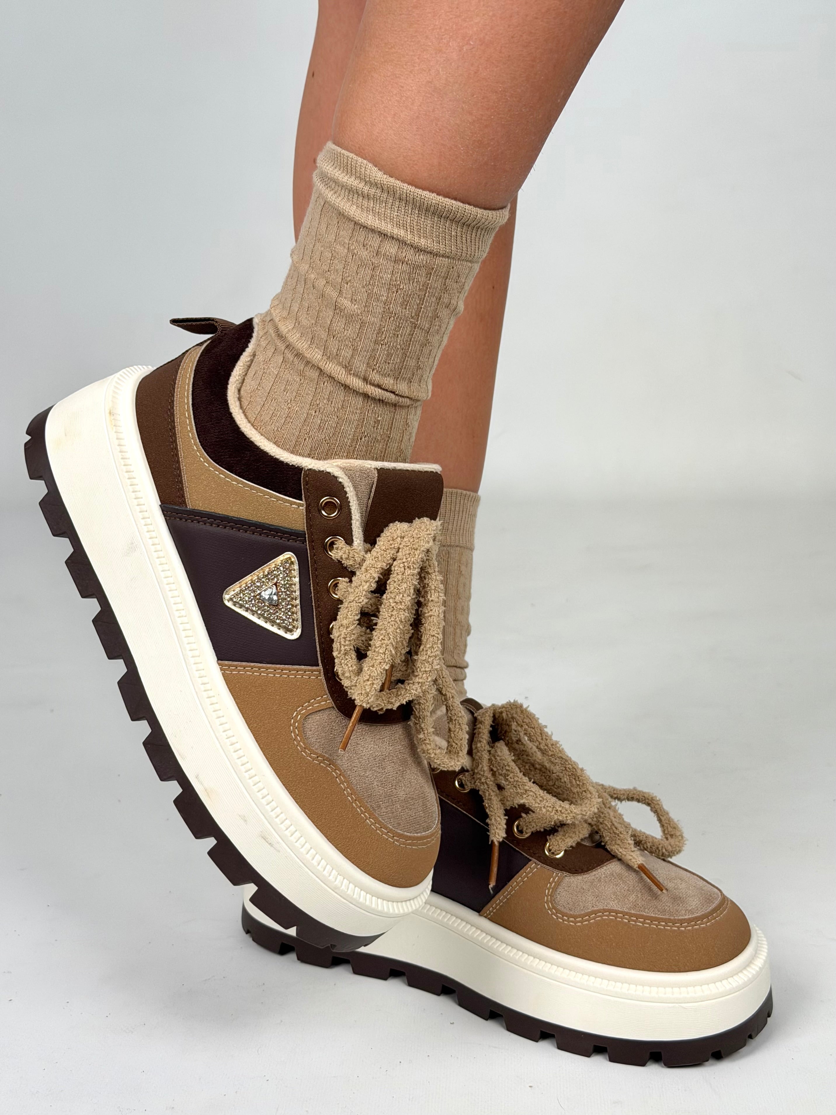 Sneakers lacci teddy