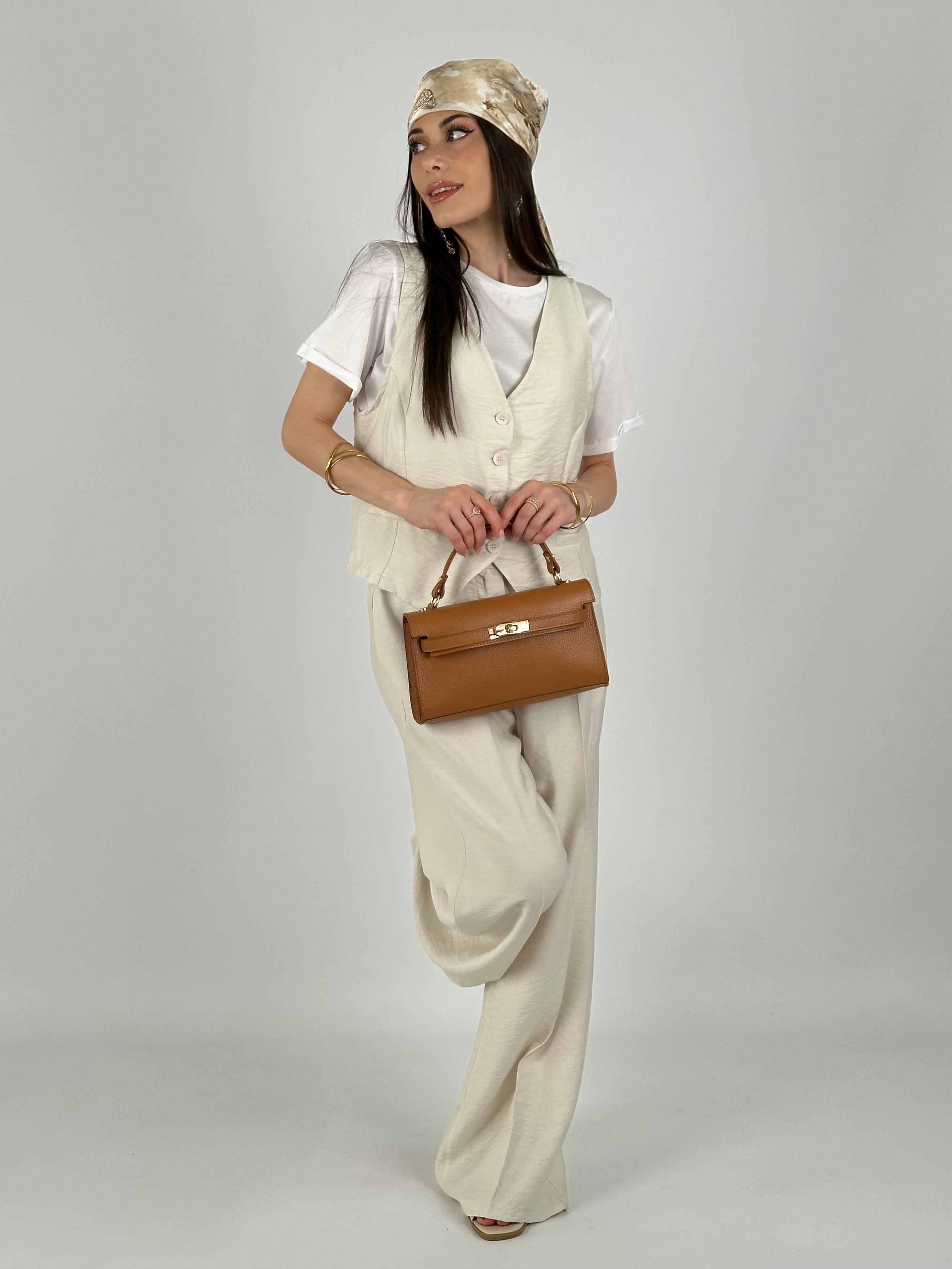 Completo gilet e pantalone beige