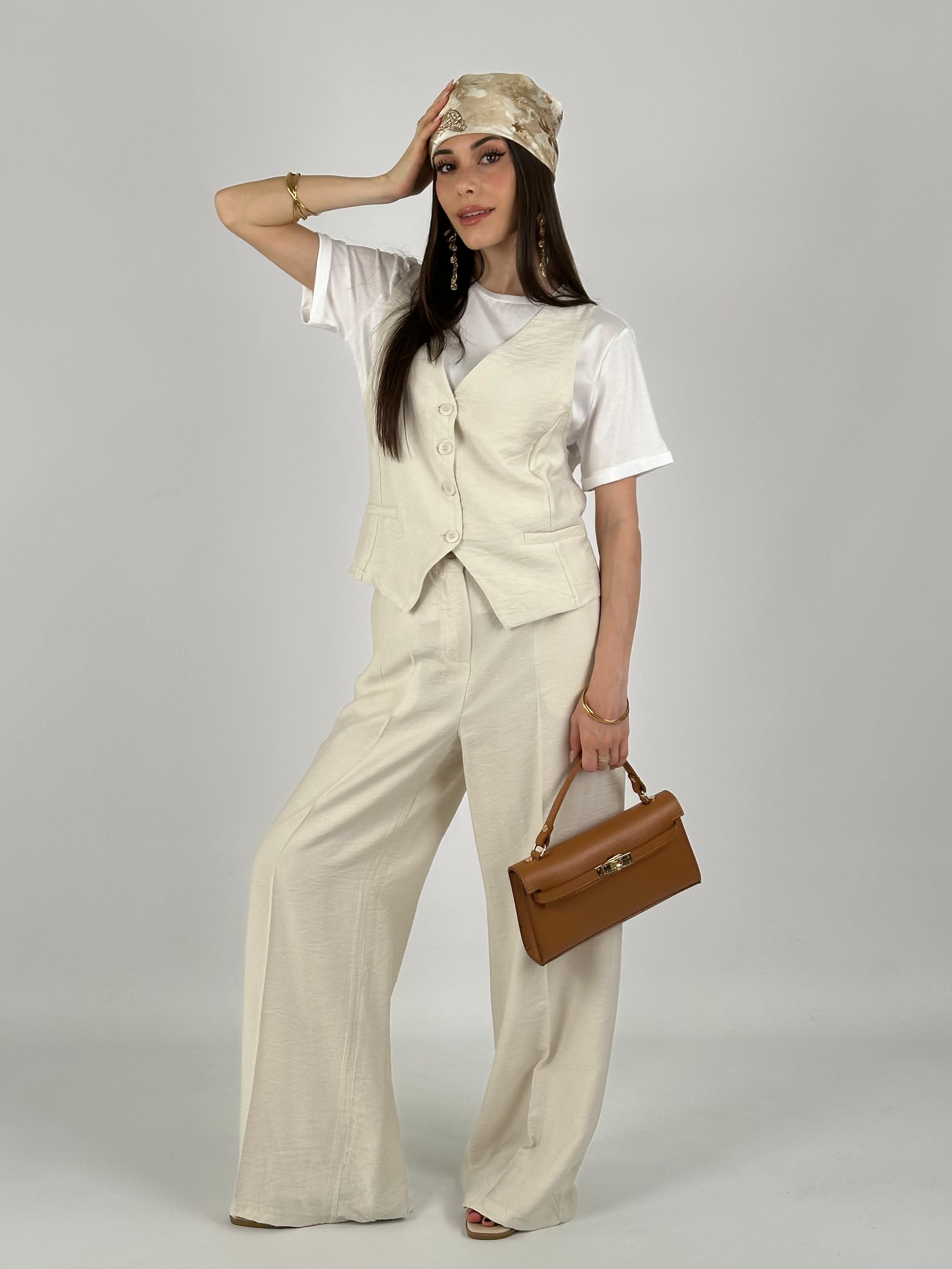 Completo gilet e pantalone beige