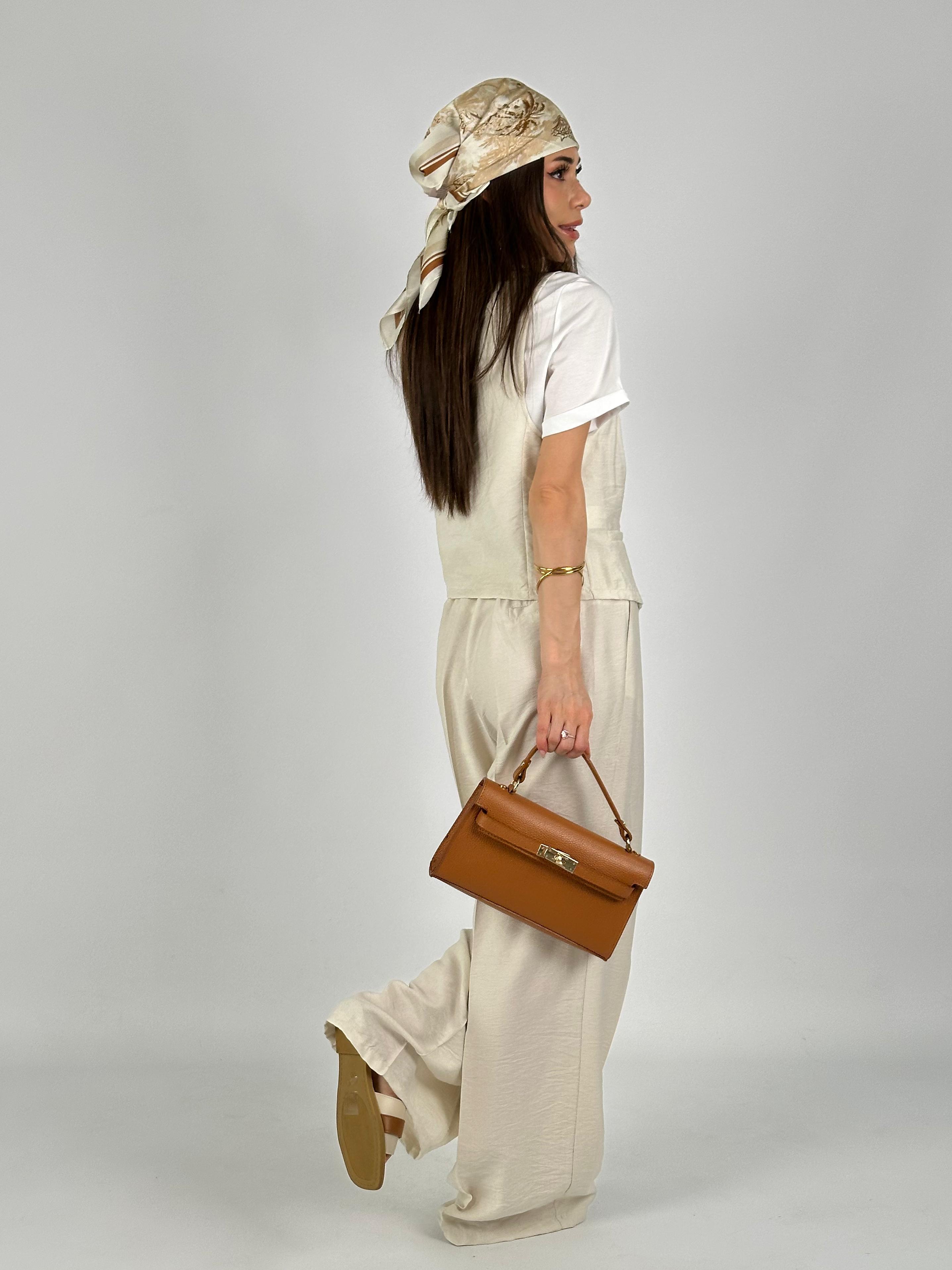 Completo gilet e pantalone beige