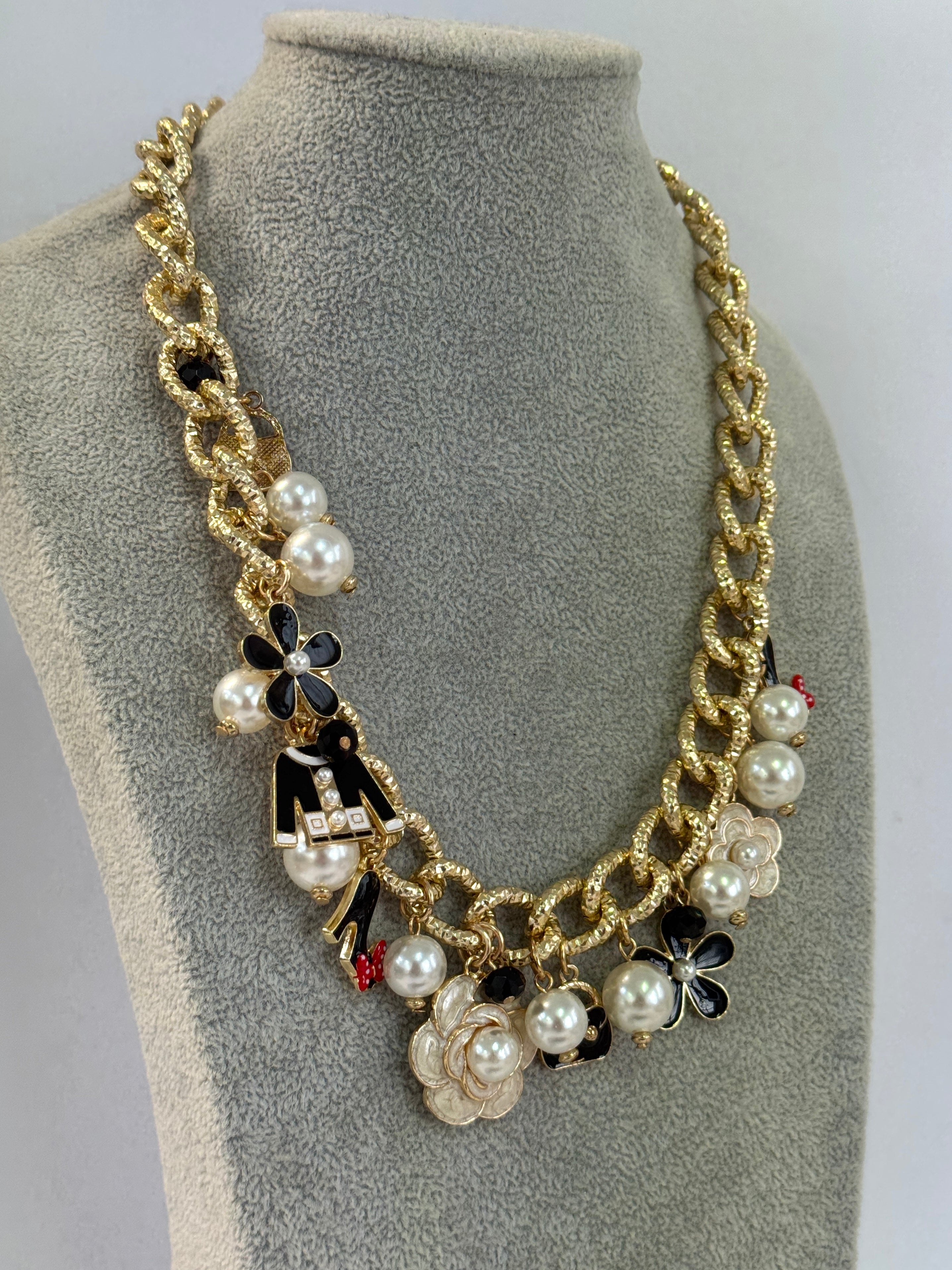 Collana ciondoli N5