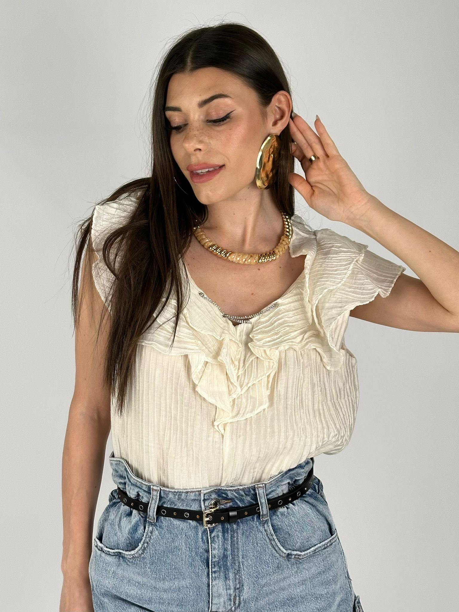 Camicia maniche volant e laccetto zirconato bianca