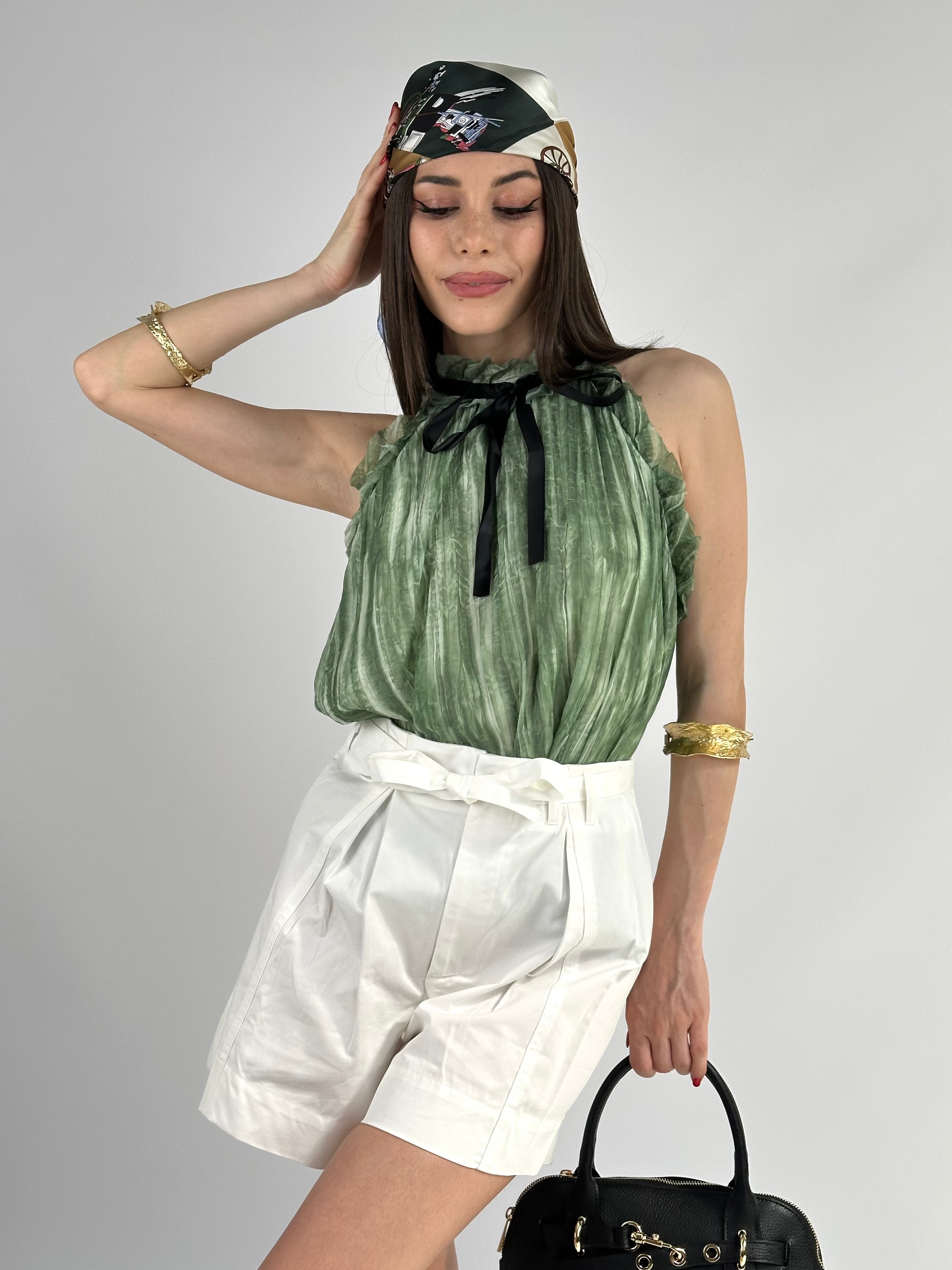 Camicia top in viscosa mirea verde salvia