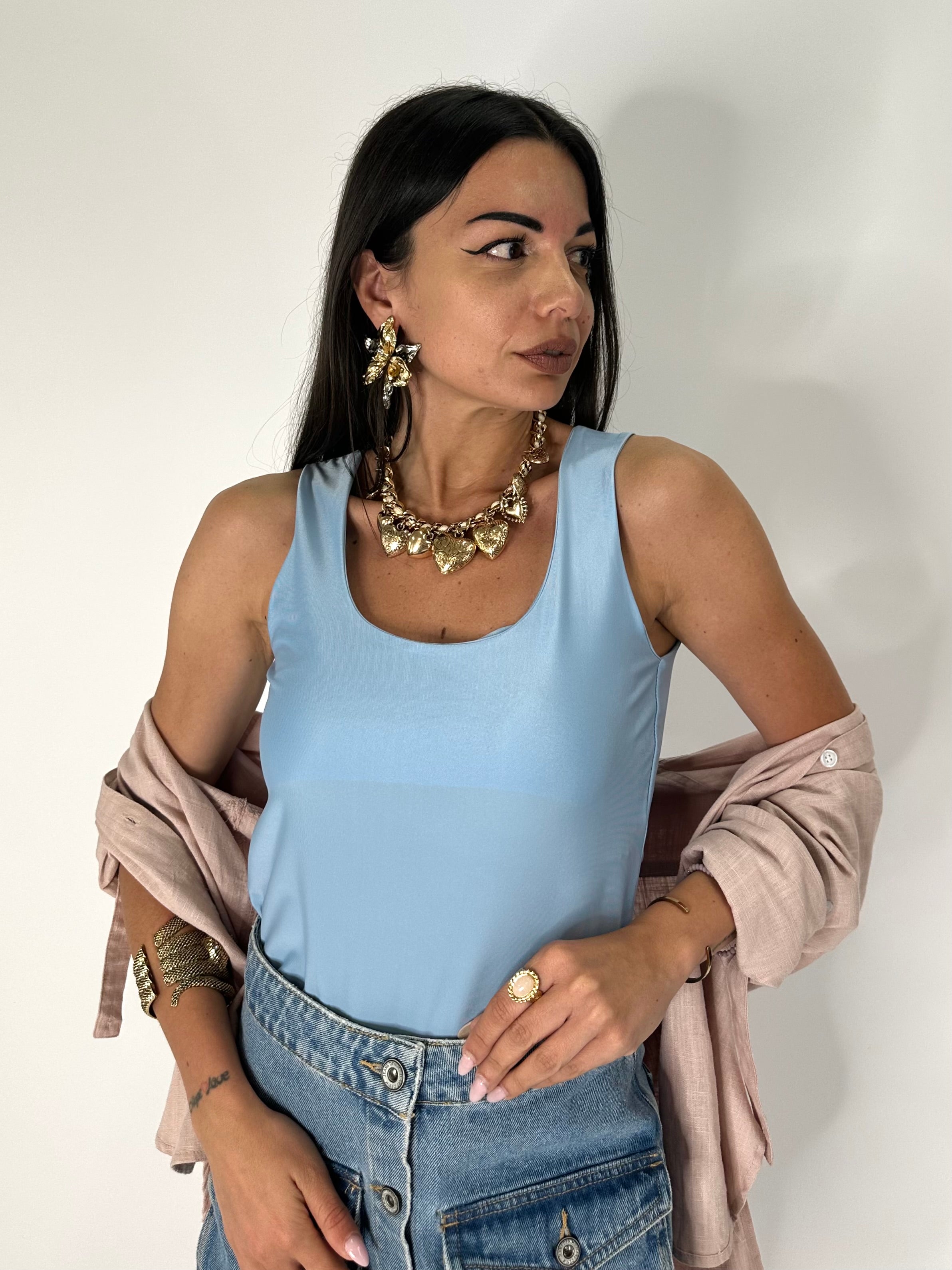 Top scollo quadrato celeste