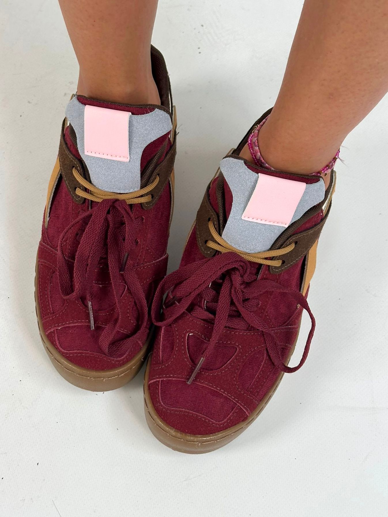 Sneakers bicolor bordeaux