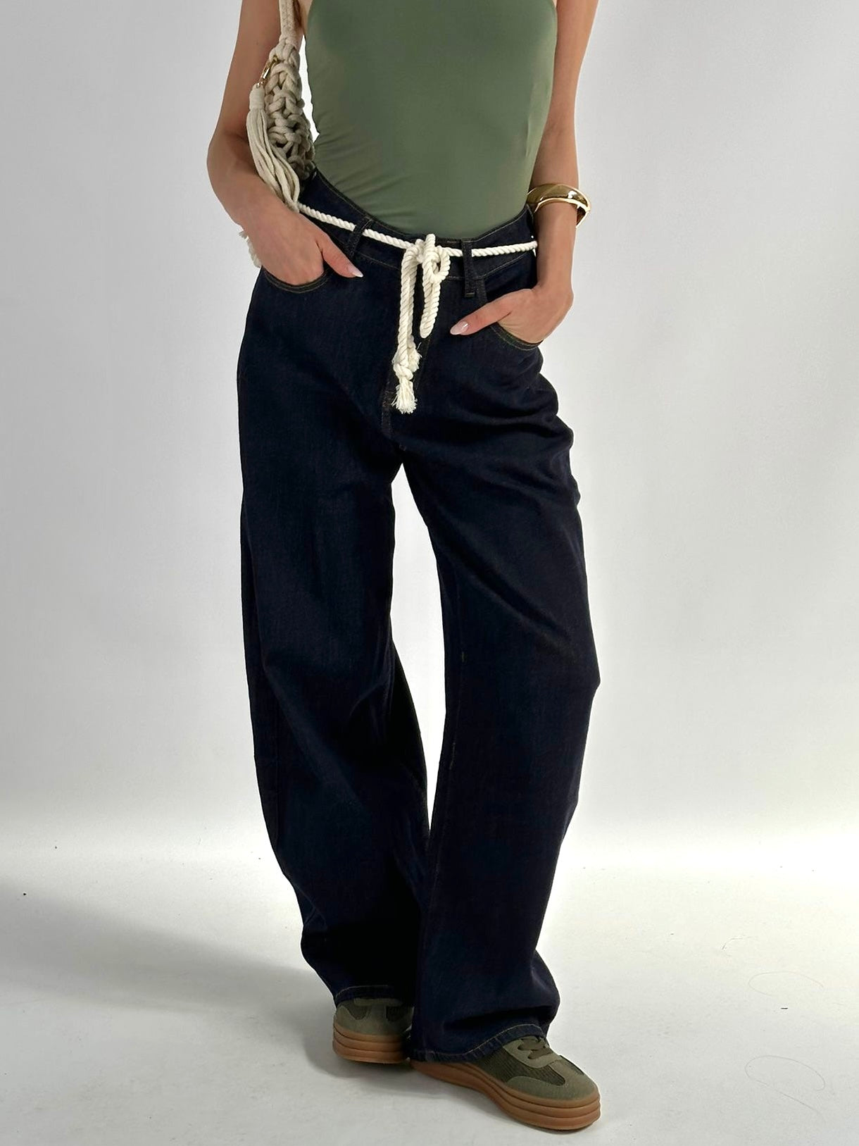 Jeans maxi balloon con cordino