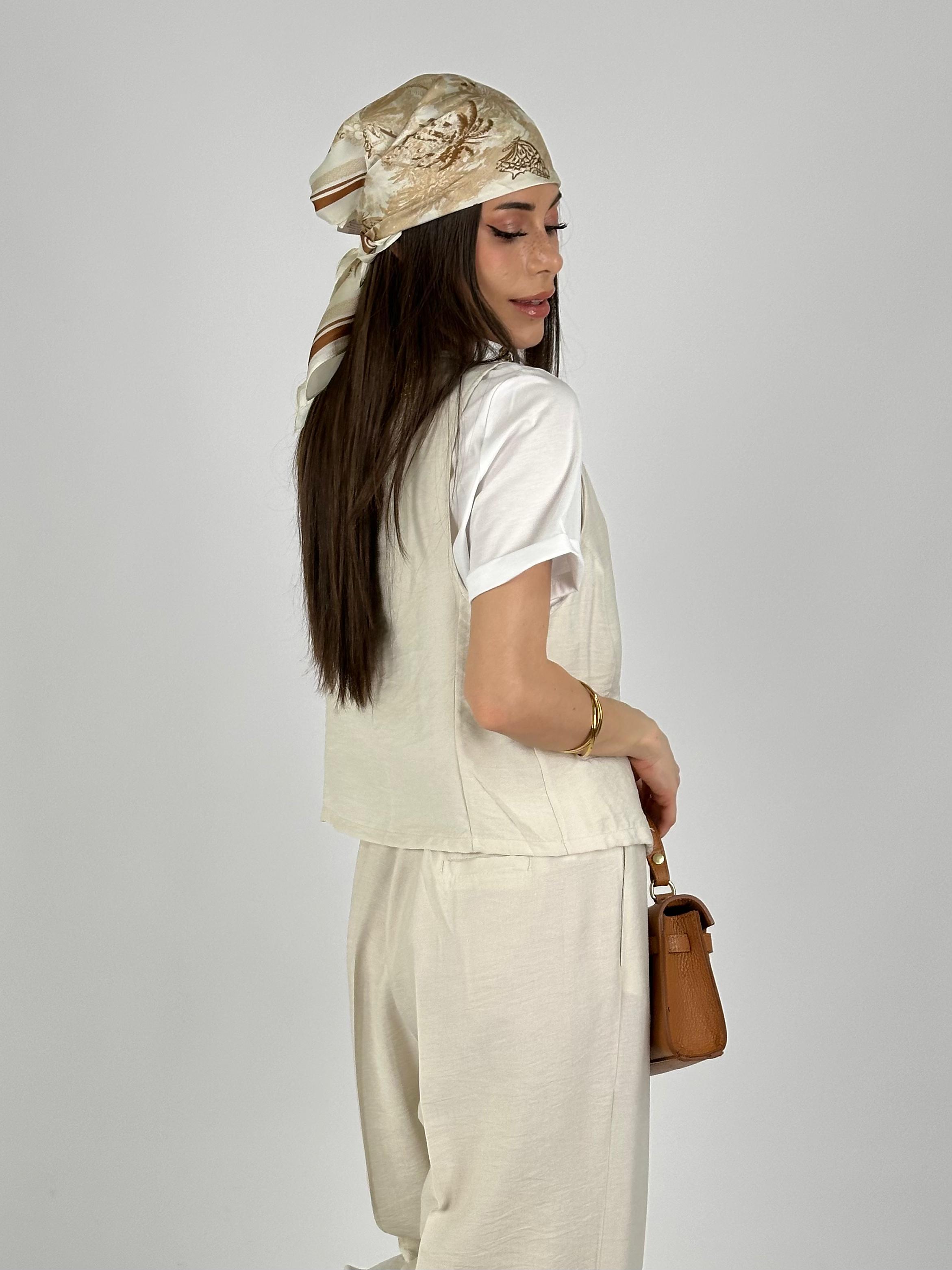 Completo gilet e pantalone beige