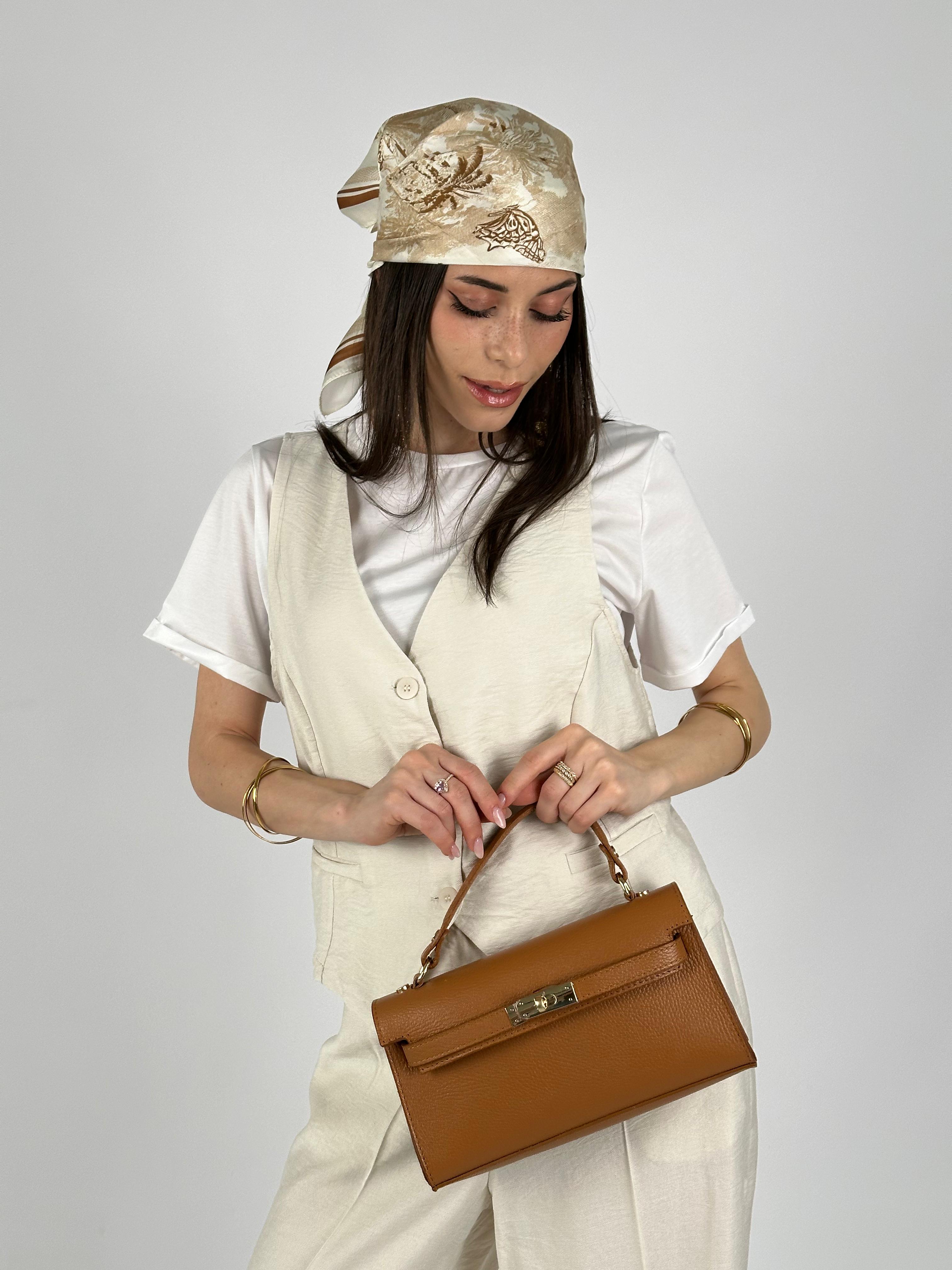 Completo gilet e pantalone beige