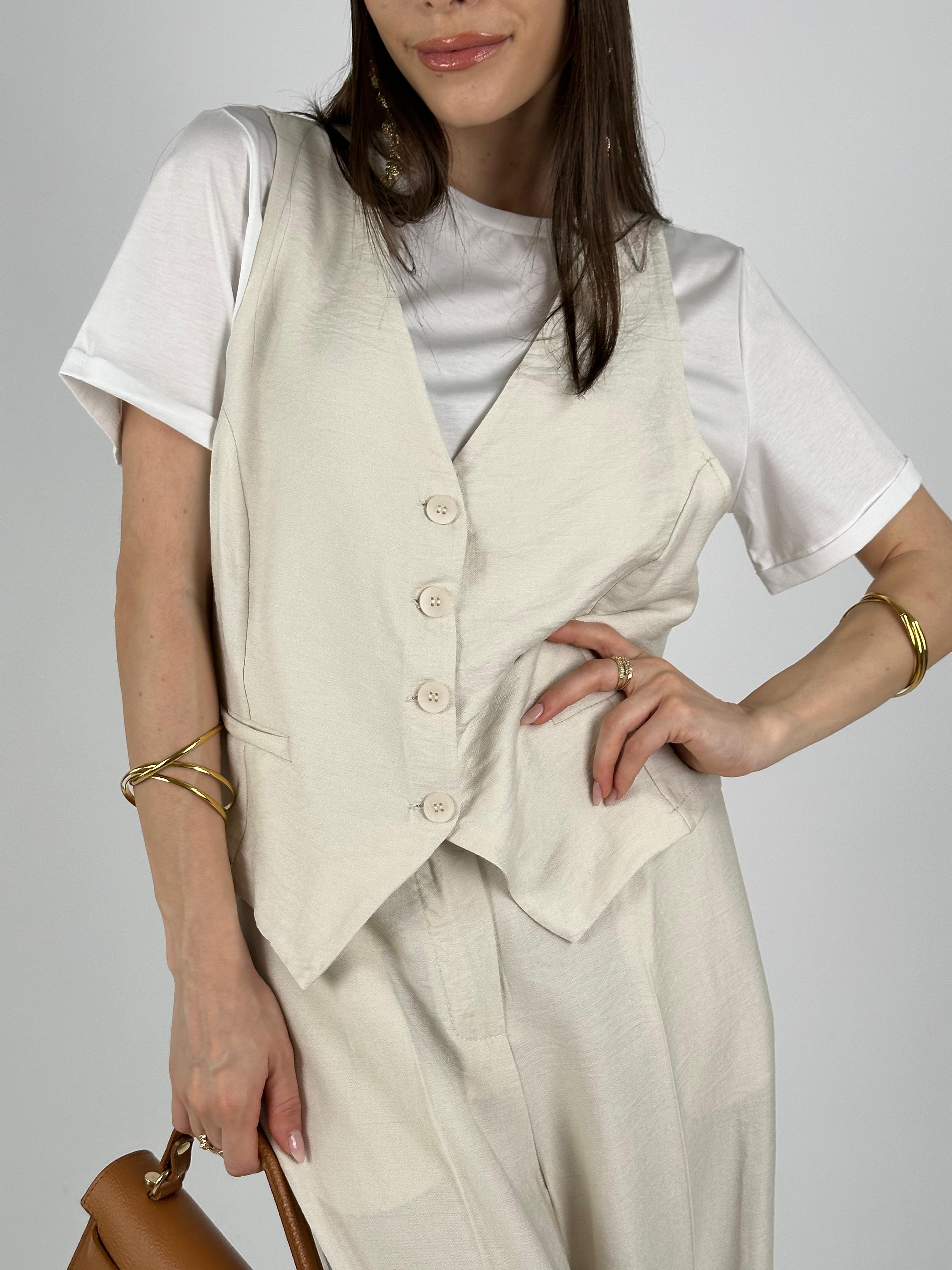 Completo gilet e pantalone beige