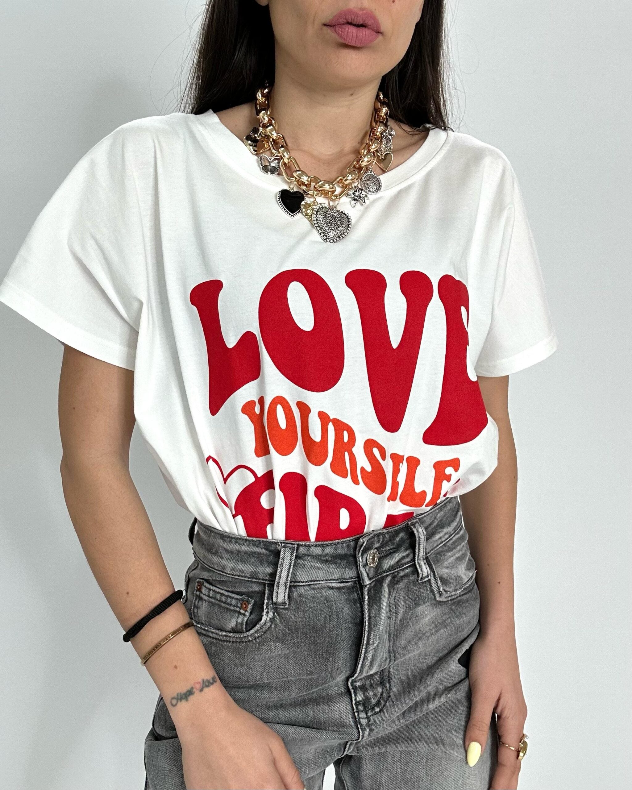 T-SHIRT LOVE YOURSELF 685