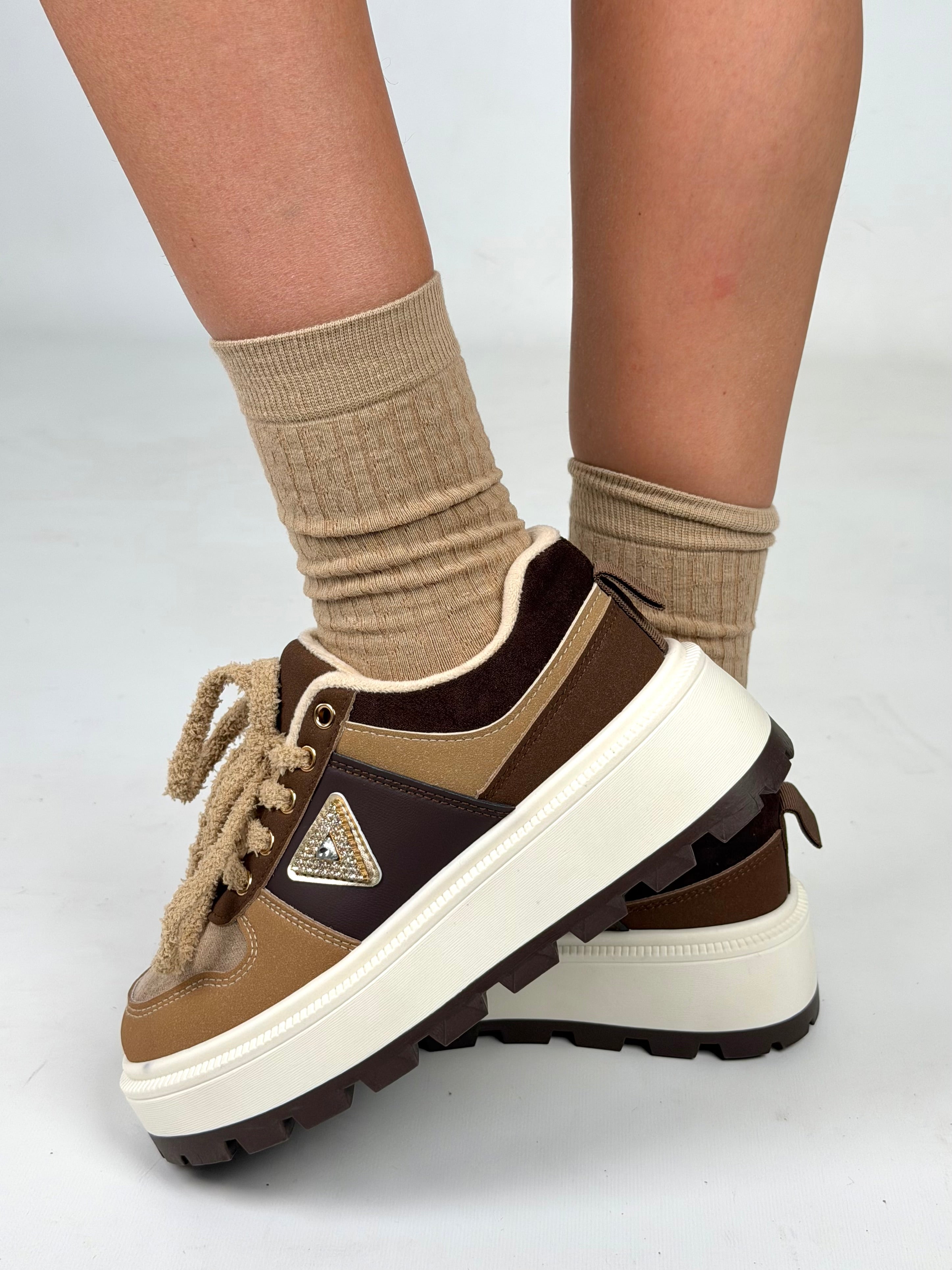 Sneakers lacci teddy